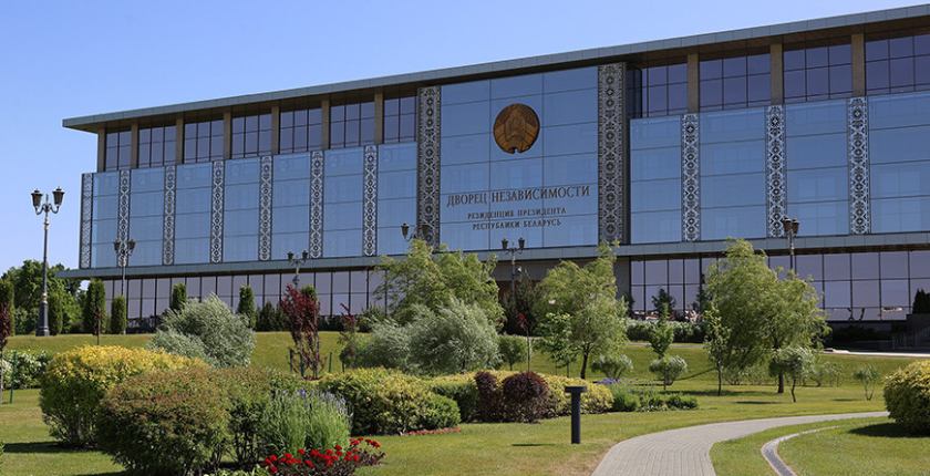 Лукашенко намерен встретиться с представителями политических партий Беларуси