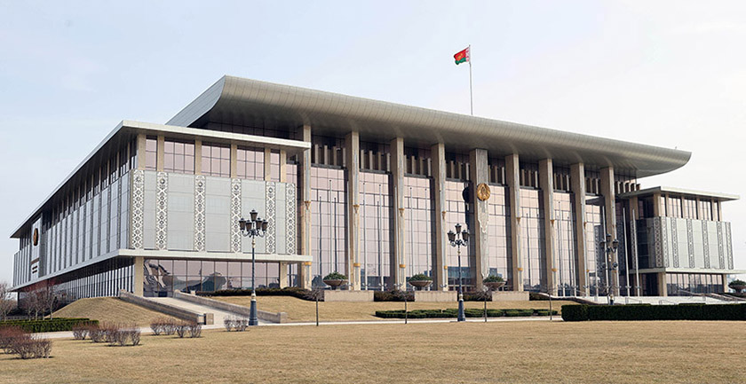 Реестр легальных перевозчиков и требование к интернет-агрегаторам. Какие новации обсуждают у Лукашенко