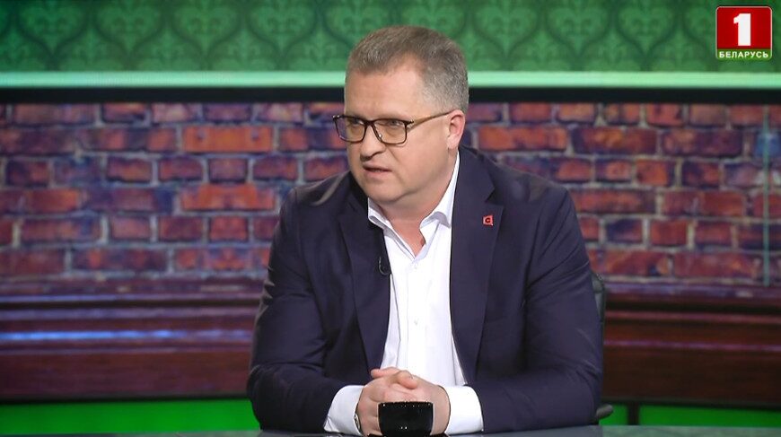 Осенко: Зеленский не хозяин своей страны, а просто проект, в который вкладывали деньги
