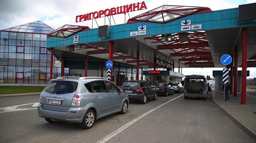 Более 7 тыс. иностранцев воспользовались в выходные безвизом