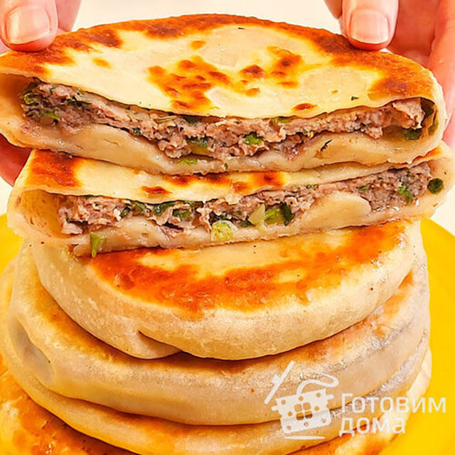 Быстрые и очень сочные лепешки с фаршем