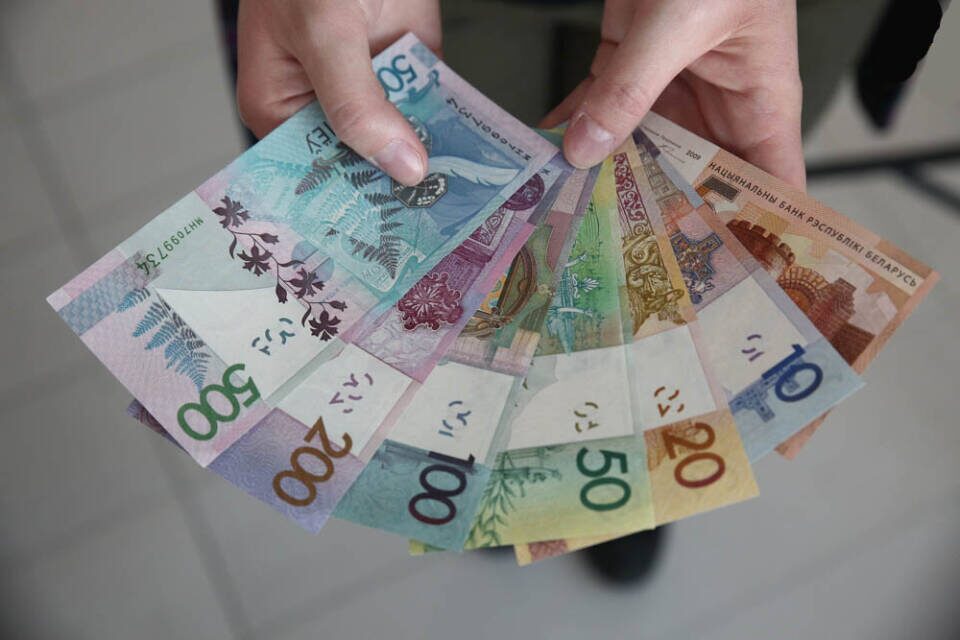 «Белпочта» досрочно выплатит пенсии за 8 марта