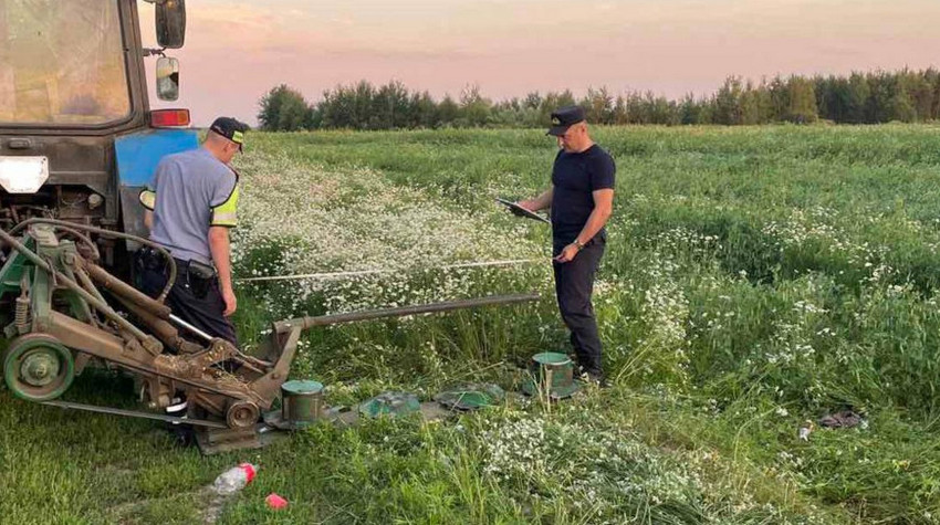Под Бобруйском мальчик попал под косилку трактора