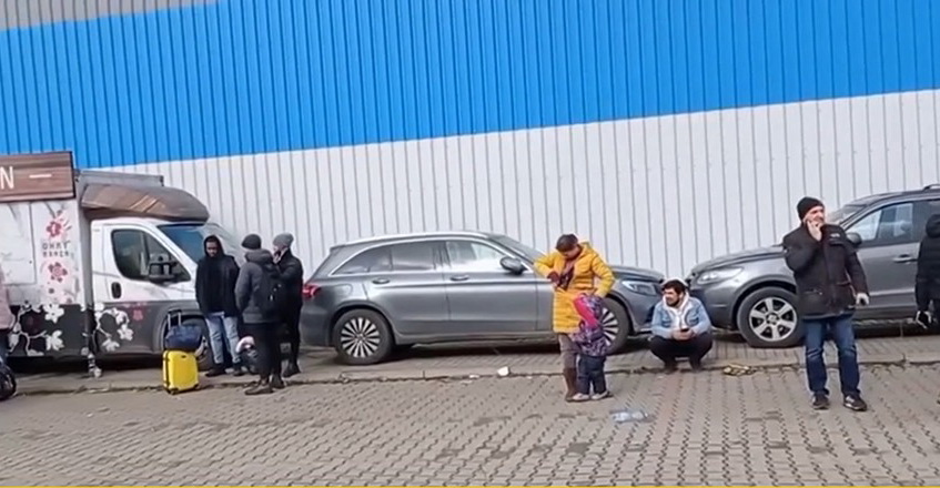 Беженцев из Украины впускают, а других нет: сортировка происходит прямо на границе