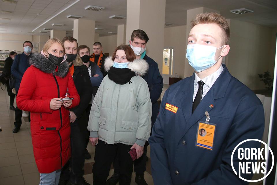 На Мичуринском участке для голосования очередь