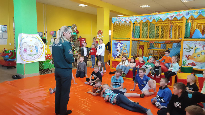 Посмотрите, как прошло мероприятие в игровой комнате «Nemo» совместно с  Горецким РОЧС