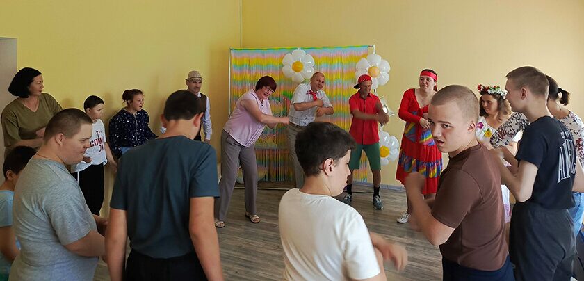 Театрализованное представление «Здравствуй, лето!» посвятили Дню защиты детей