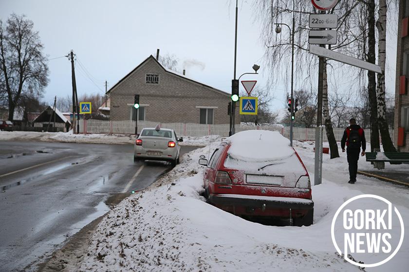 Снег идет, а дороги… чистят?