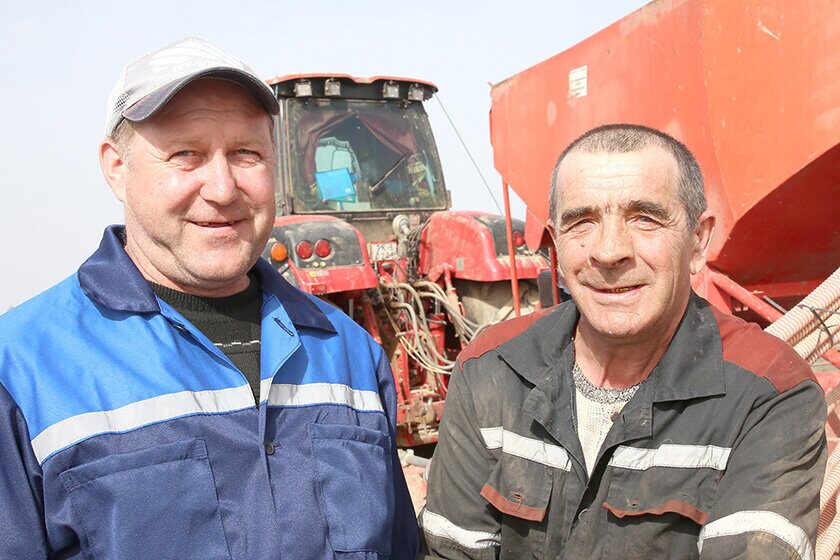 Земледельцы ОАО «Горецкая райагропромтехника» лидируют по темпам сева в районе