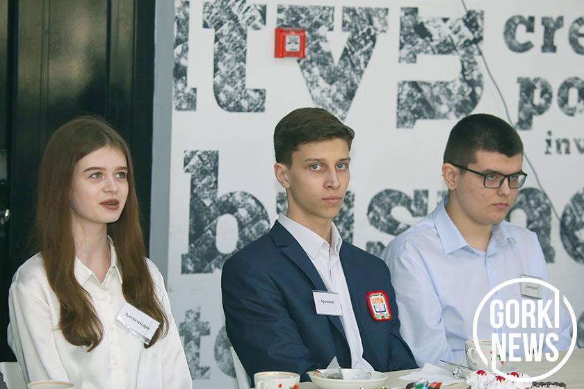 Встреча руководства района с лучшими учителями и школьниками