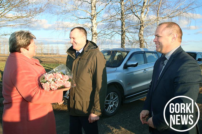 Губернатор лично поздравил Наталью Сенчилову с юбилеем и поинтересовался ходом посевной