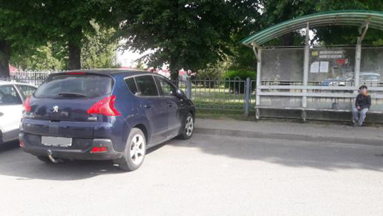 Оставил машину на остановке — получи штраф