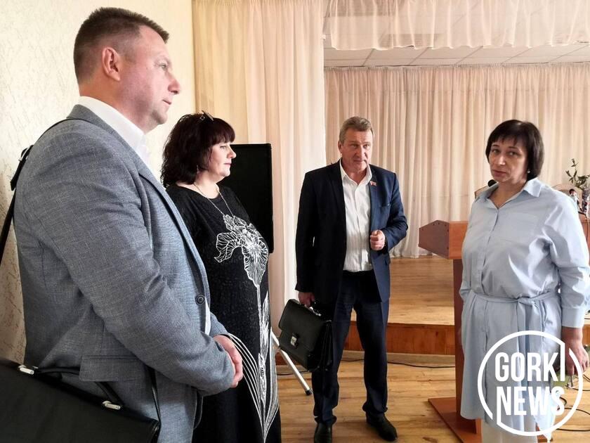 Встречу с трудовым коллективом РУП «Учхоз БГСХА» и личный прием граждан провел член Совета Республики Беларусь Валерий Полищук