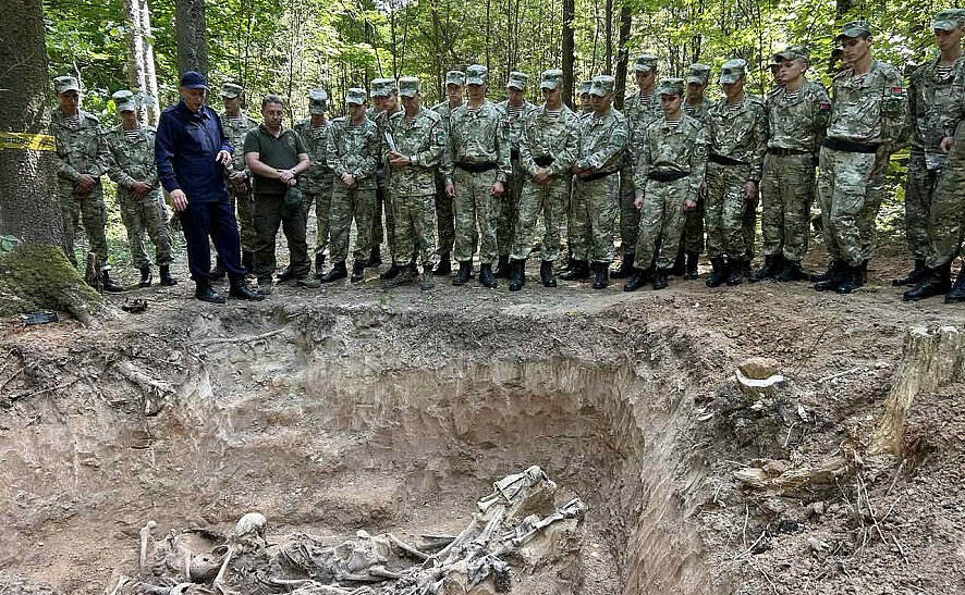 Прокуратура Могилевской области организовала посещение ранее неизвестного места захоронения мирных граждан