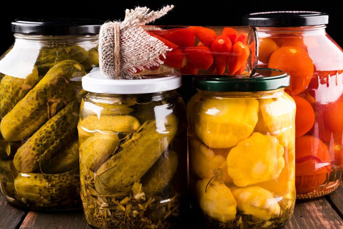 Какую пряность добавить в закатки, чтобы они не портились