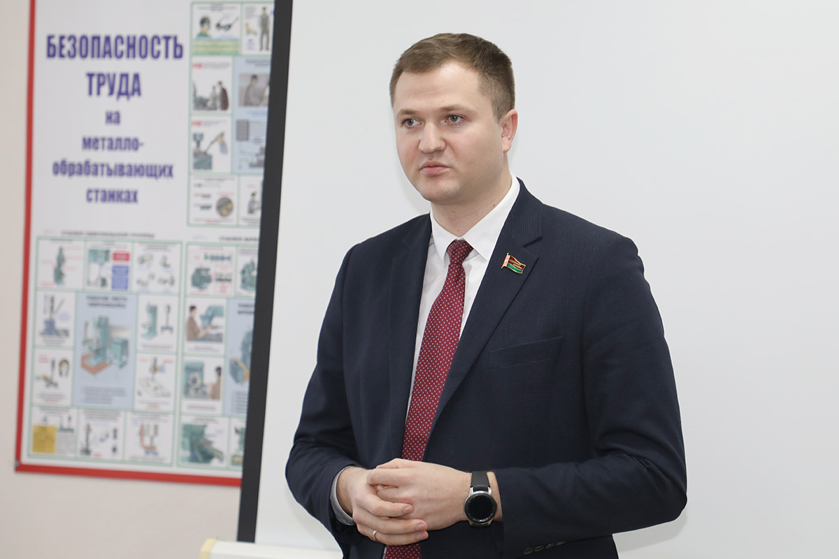 Экономические вопросы, осложняющие экспорт продукции в Россию и ряд жилищно-коммунальных проблем предприятия «Ремком» на контроле депутата