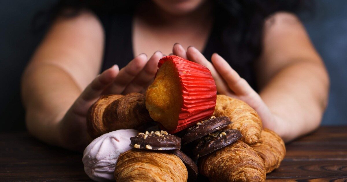 Названы продукты, которые помогут постепенно отказаться от сладкого