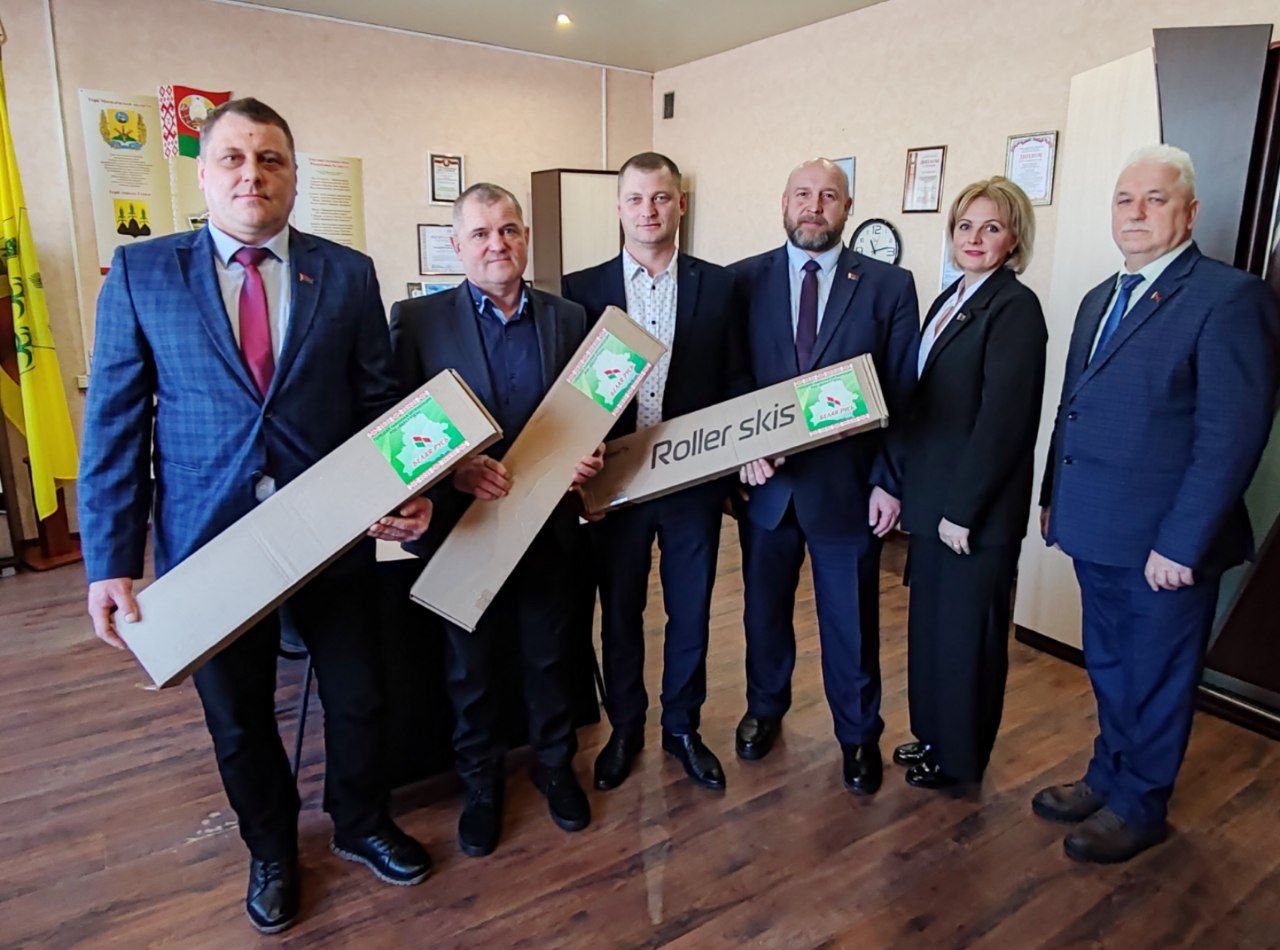 Какой неожиданный подарок от «Белой Руси» получили учителя физической культуры и здоровья?