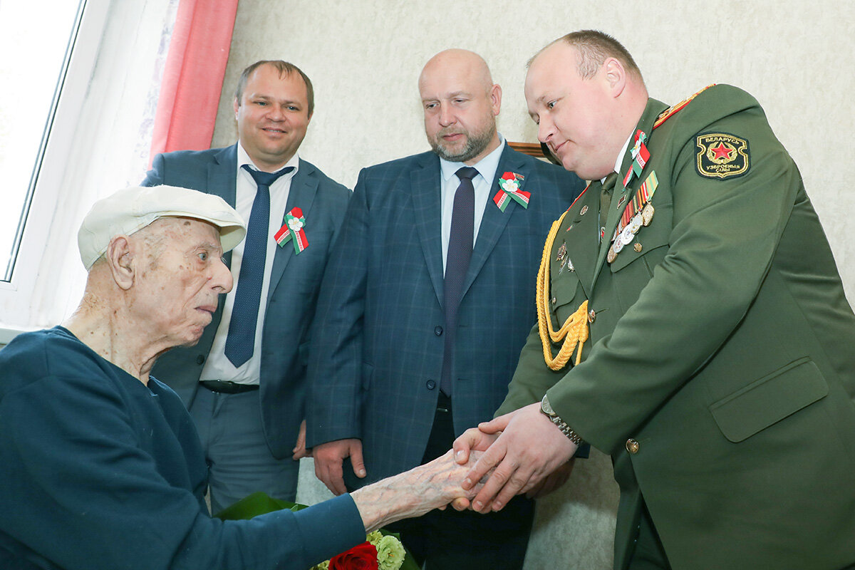 В Горках чествовали ветерана Великой Отечественной войны Михаила Александровича Бобылева