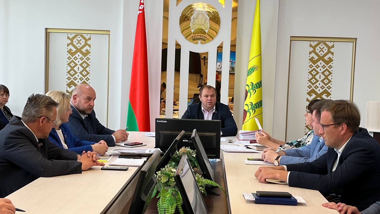 Планерка у председателя райисполкома прошла с критическим акцентом
