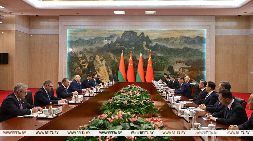 Лукашенко и Си Цзиньпин встретились в Тяньцзине