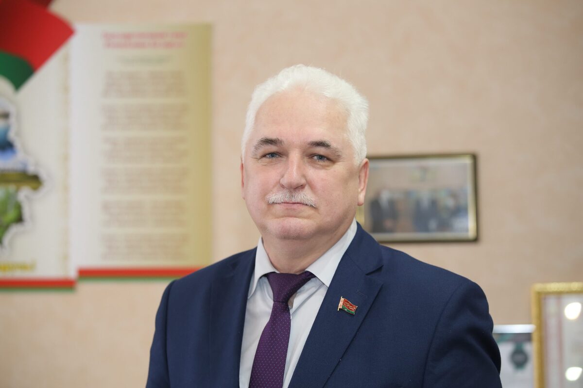 Начальник отдела по образованию райисполкома Владимир Лебедев рассказал, как школы района готовятся к новому учебному году