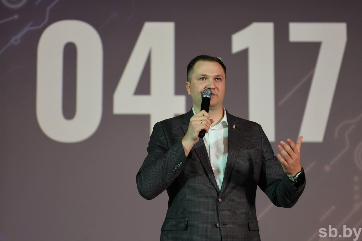 Депутат Павловский: каждый молодой человек может добиться успеха в Беларуси