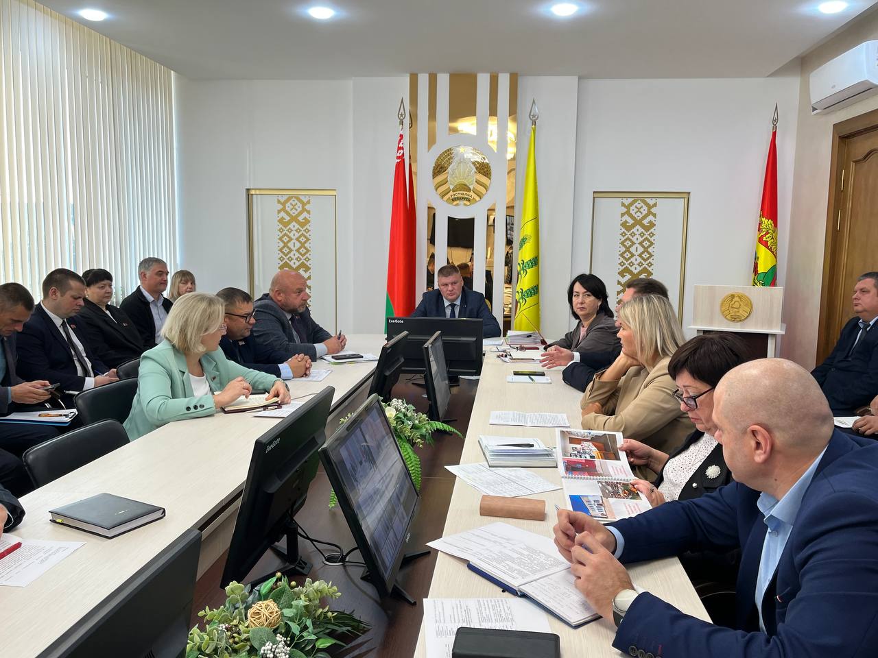 Какие темы рассматривали на планерке у председателя райисполкома Николая Орлёнка