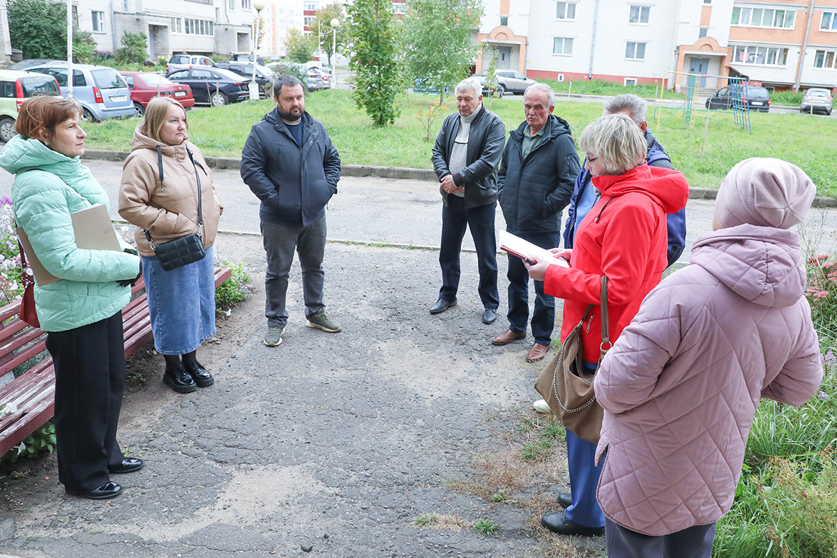 Как в Горках решают проблему неисправной канализации в доме по проспекту Димитрова