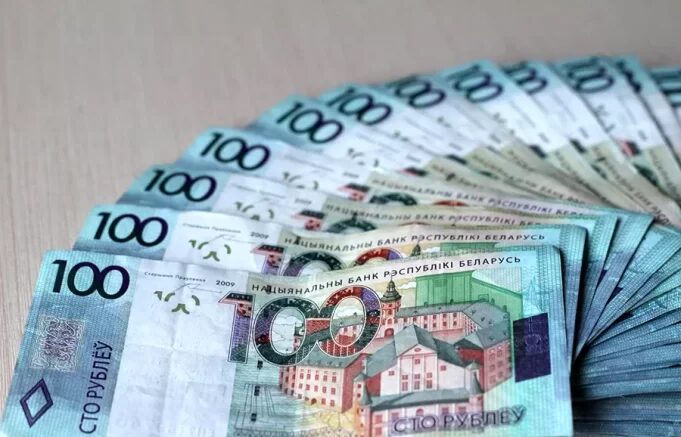 Срочные рублевые депозиты физлиц в Беларуси достигли Br13,8 млрд