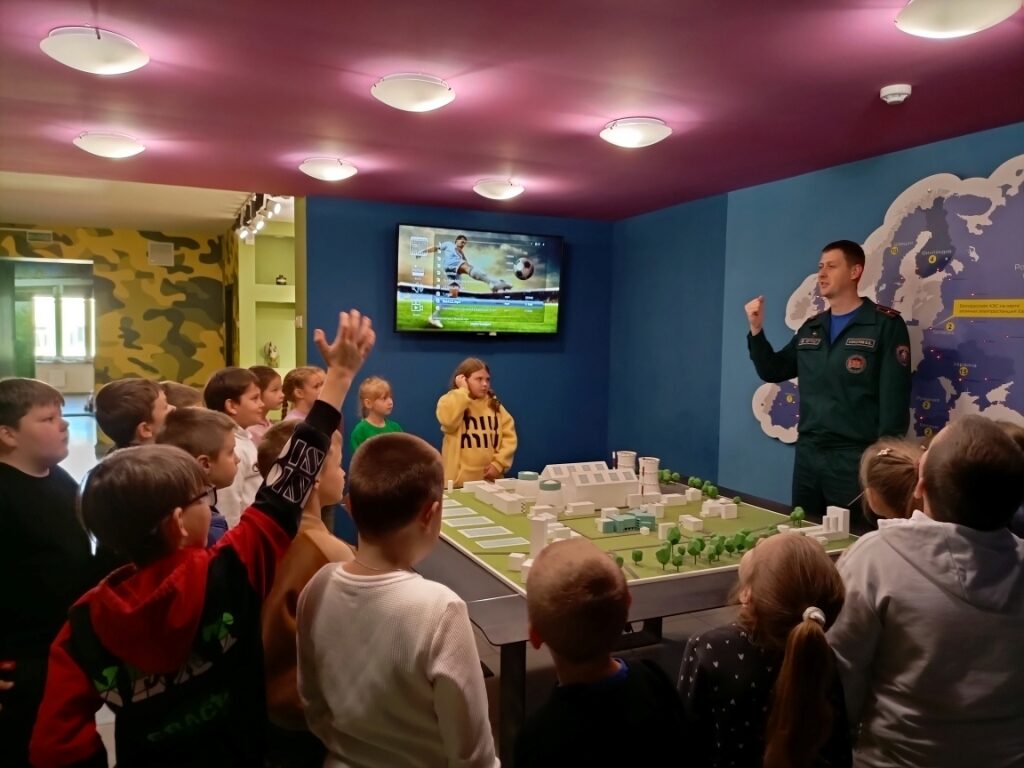В Центре безопасности МЧС города Могилева школьники из горецкой СШ № 2 получили полезные навыки и знания