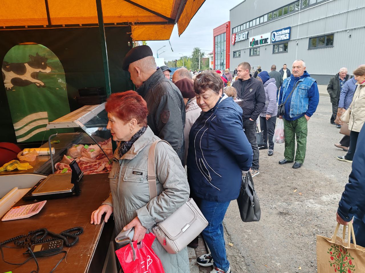 В Горках стартовал сезон сельскохозяйственных ярмарок выходного дня
