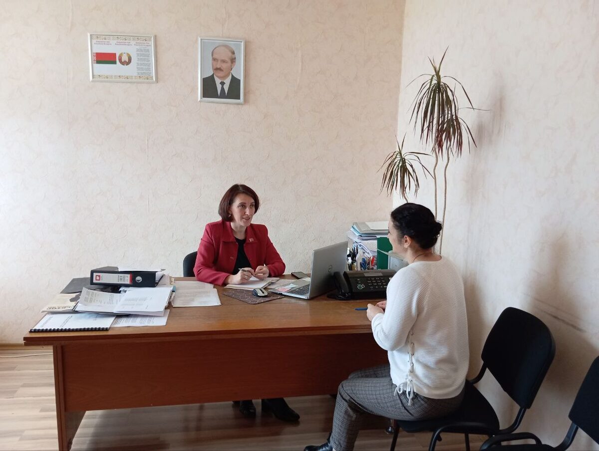 Здравоохранение, ЖКХ, благоустройство: с какими вопросами обратились жители Горецкого района к депутатам