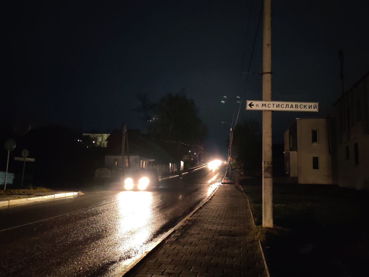В темноте на работу и в детсад: почему на участке улицы Советской нет уличного освещения по утрам?