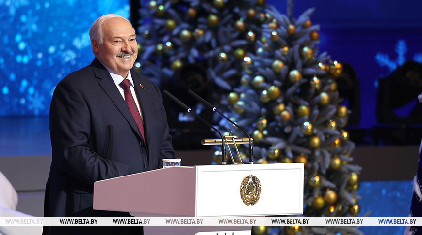 Лукашенко – детям: в Беларуси у всех как никогда равные возможности, надо только трудиться