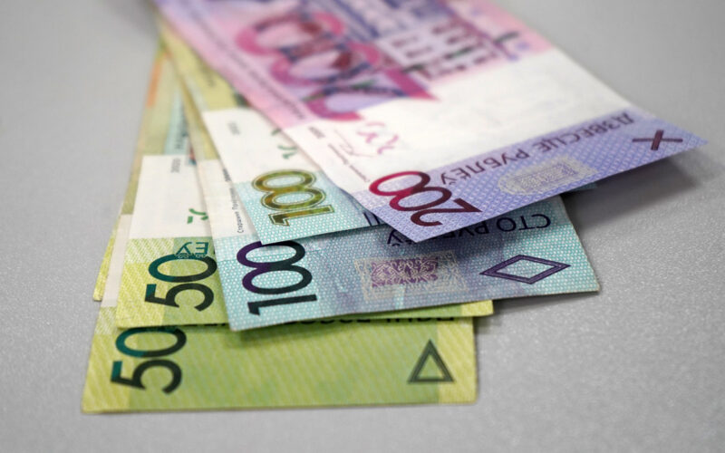 Что меняется в Беларуси с 1 января: вырастут пособия, зарплаты и штрафы, а ИП ждут запреты