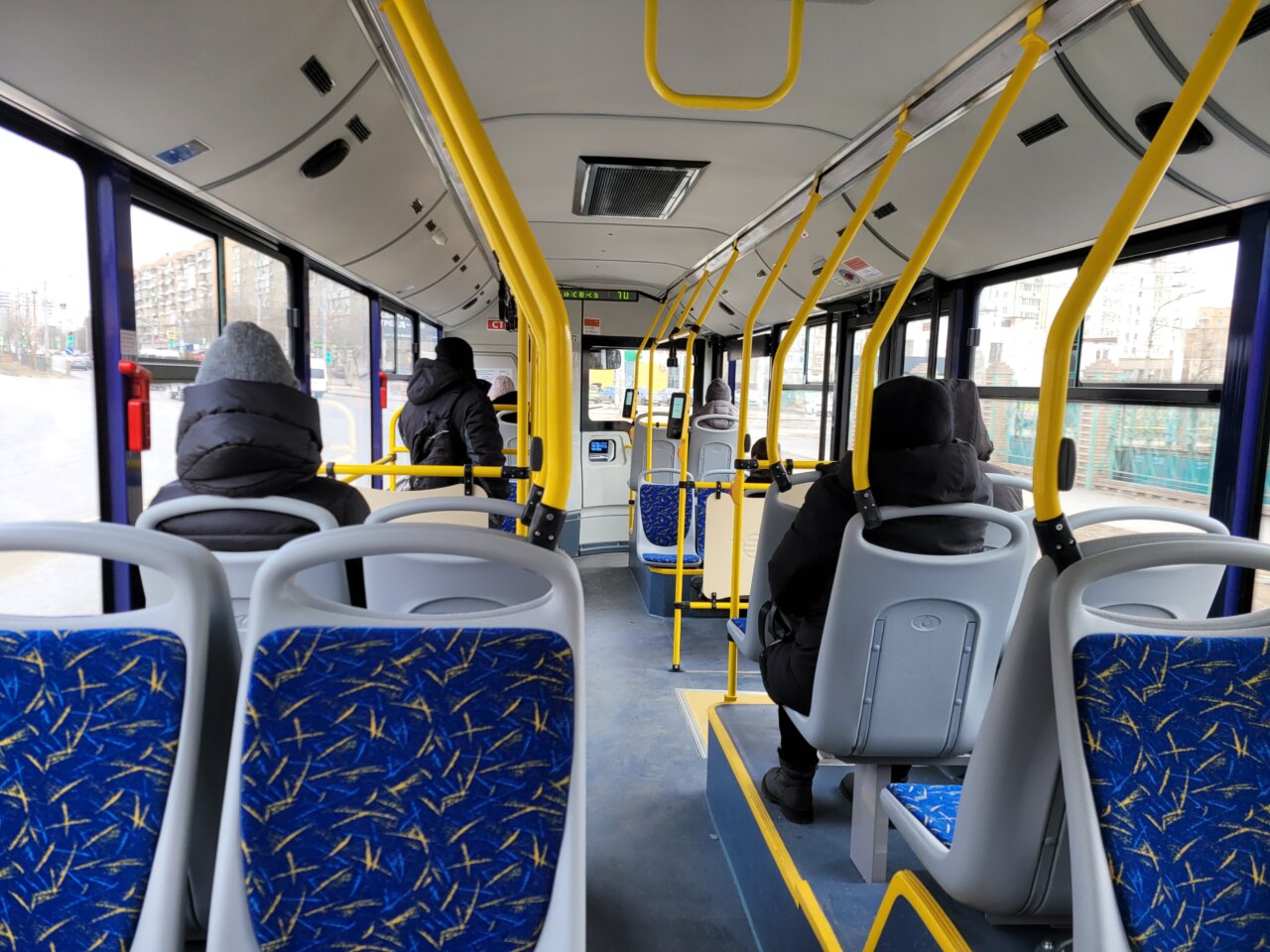 Как будут работать городские автобусы в новогодние праздничные и выходные дни