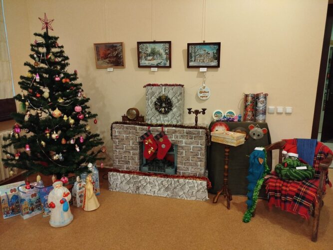 Горецкий районный музей приглашает на выставку «Новогодние истории»