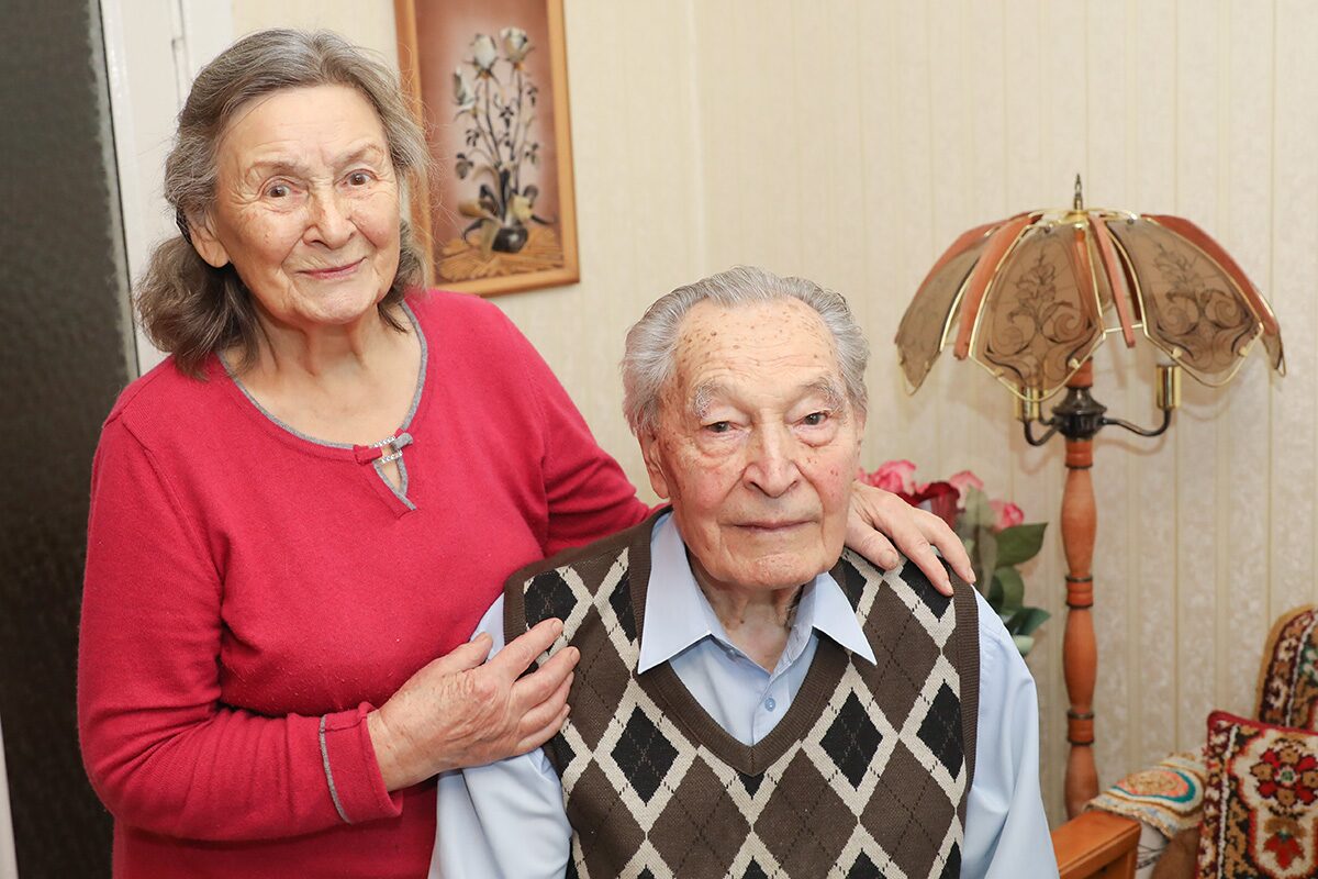 «Разговаривал с человеком, а не с карточкой»: почему 90-летнего доктора Князева помнят даже спустя десятилетия после выхода на пенсию