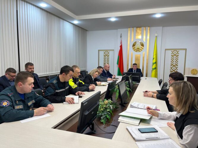 Глава района Николай Орлёнок: «В борьбе со снежной стихией нельзя останавливаться!»