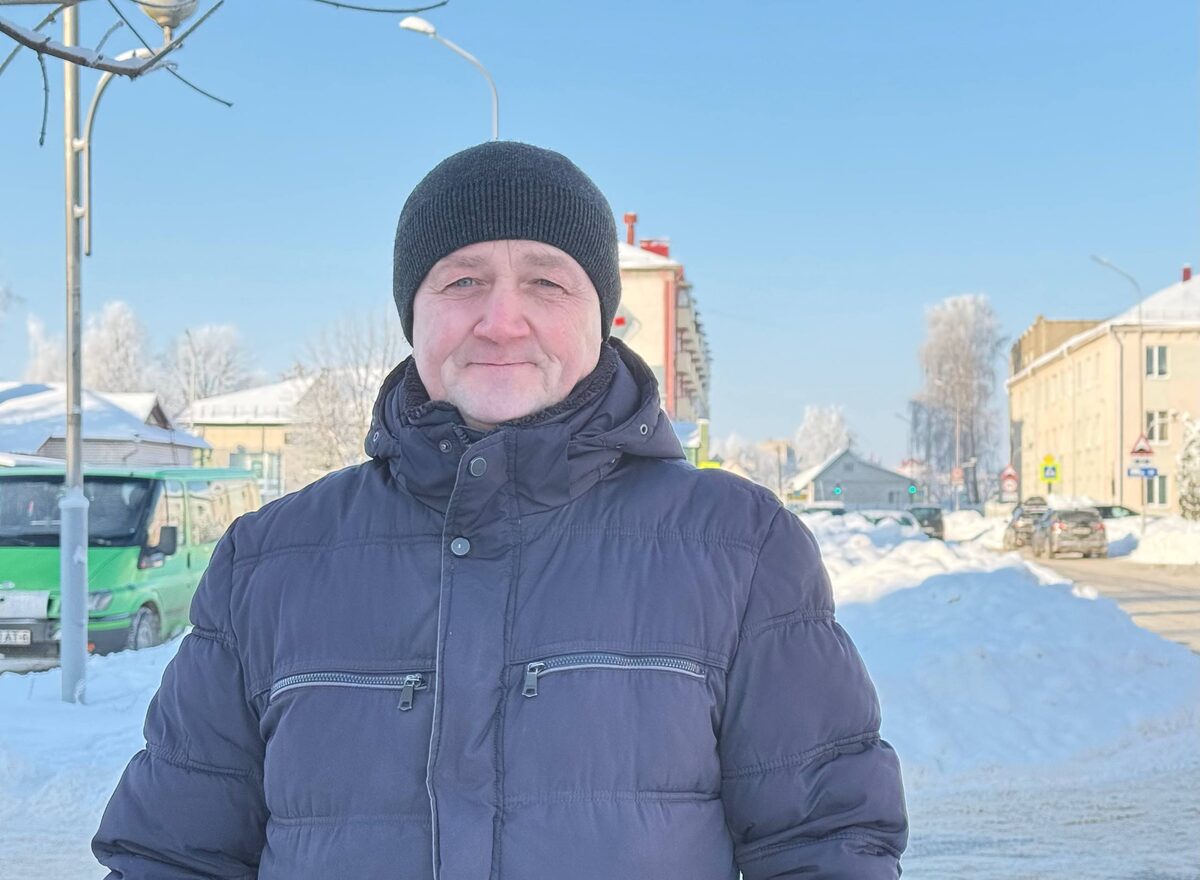 Заместитель директора УКПП «Коммунальник» рассказал, когда сугробы будут убраны