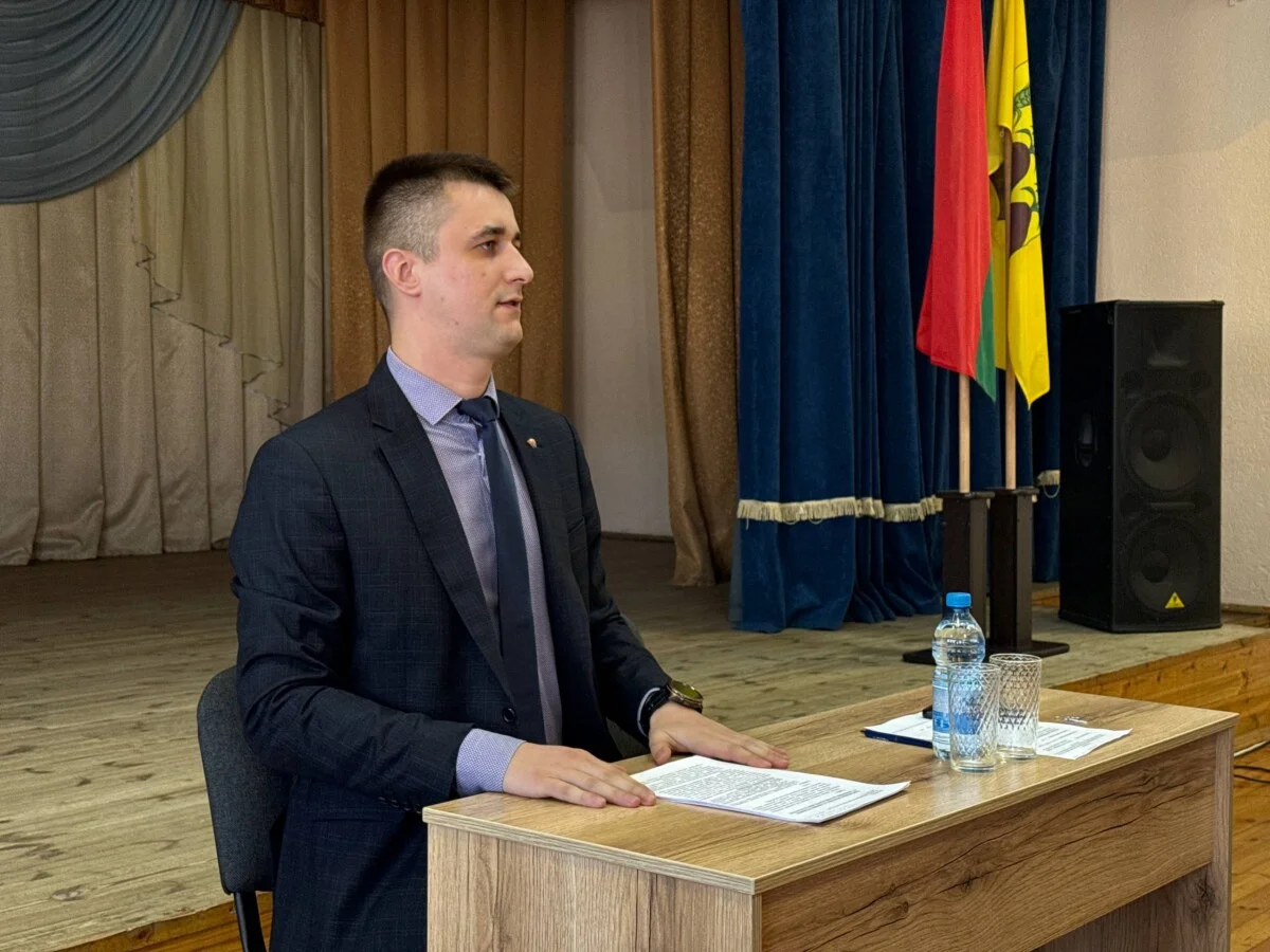 В рамках Единого дня информирования первый секретарь РК ОО «БРСМ» встретился с трудовым коллективом СШ №2