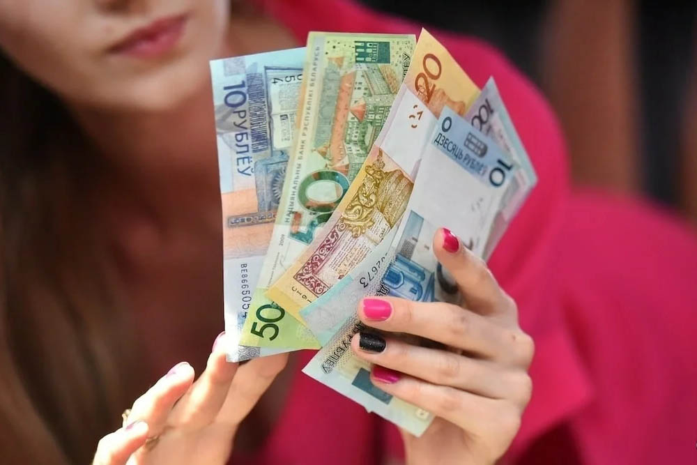 Ресурсы домашнего хозяйства белоруса в 2025 году составили 2817,2 бел. руб. в месяц