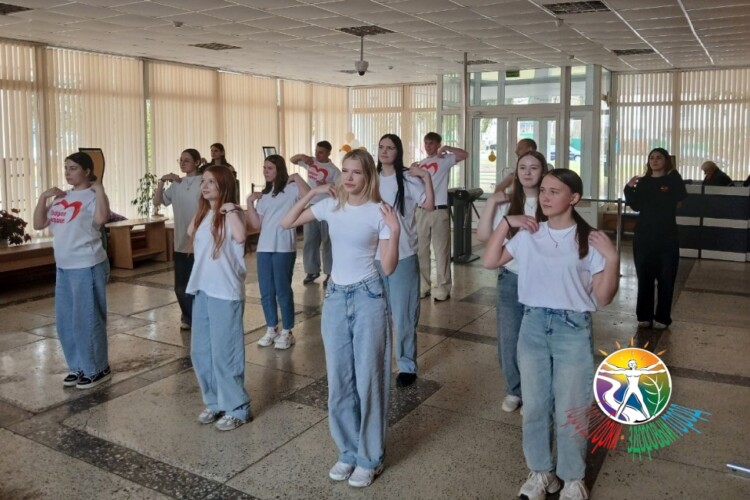 Флешмоб, фотоконкурс и книжная выставка: как проходит месячник здоровья в Горецком педколледже