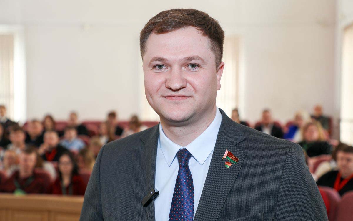 Владимир Павловский поздравил земляков с с Праздником труда – 1 Мая