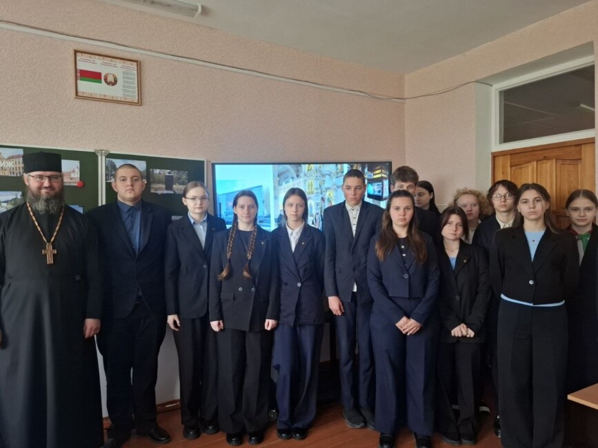 В Савской СШ прошло занятие в рамках проекта ШАГ, посвященное одной из актуальных тем современного общества