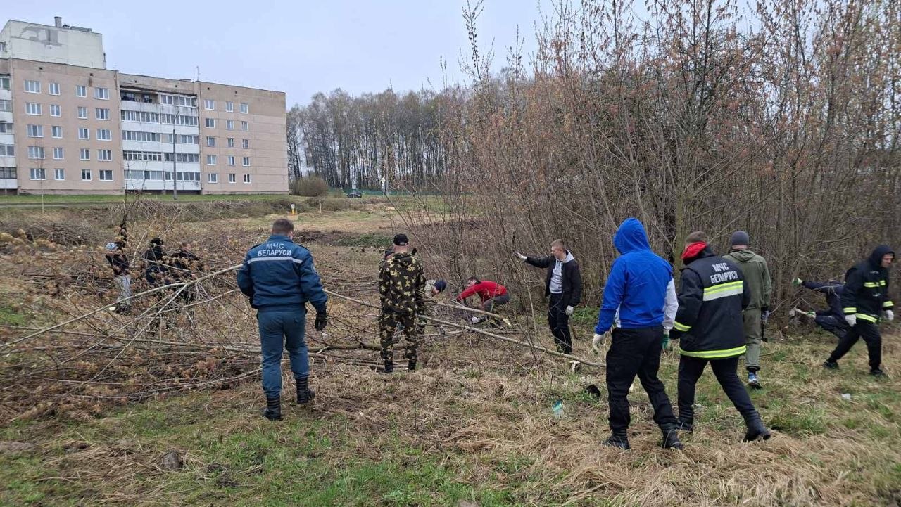 ФОТОФАКТ: РОВД и РОЧС присоединились к республиканскому субботнику
