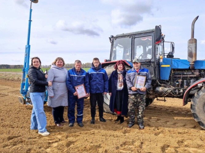 В преддверии 1 Мая чествовали лучших тружеников полей