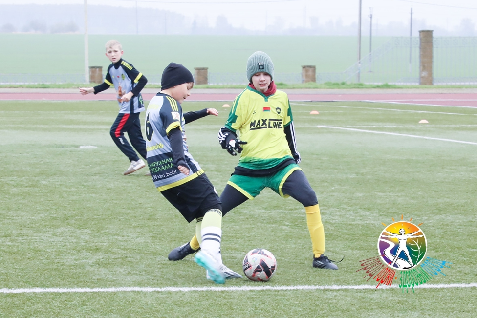 Юные футболисты вышли на поле памяти: в Горках стартовал турнир в честь воинов-интернационалистов