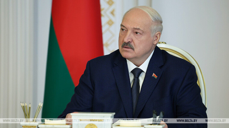«Упирайтесь и работайте!» Лукашенко на совещании с руководством Совмина обозначил генеральную линию